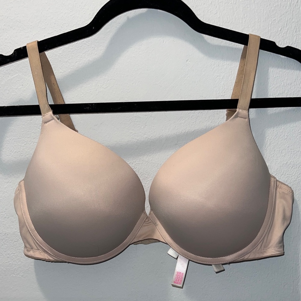 PINK Victoria's Secret Nude Smooth T-Shirt Bra